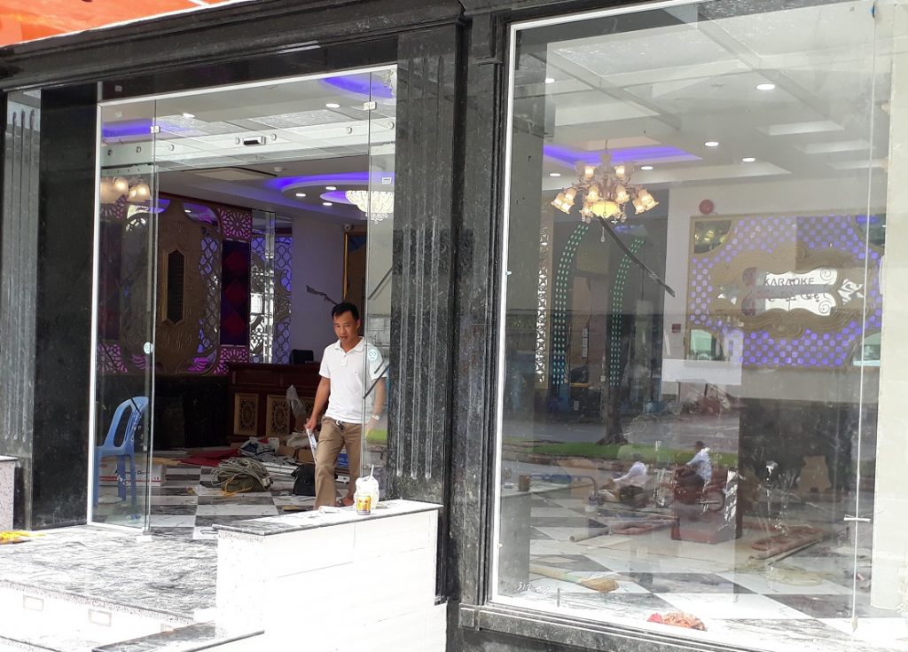 Cửa tự động KTH K-2 - Khách sạn Phúc Lộc thọ 0013